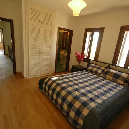 Villa Oezguer *